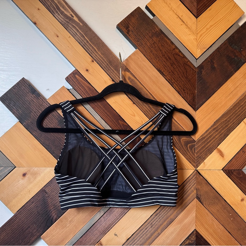 Black and White Striped Sports Bra - Picture 2 of 3